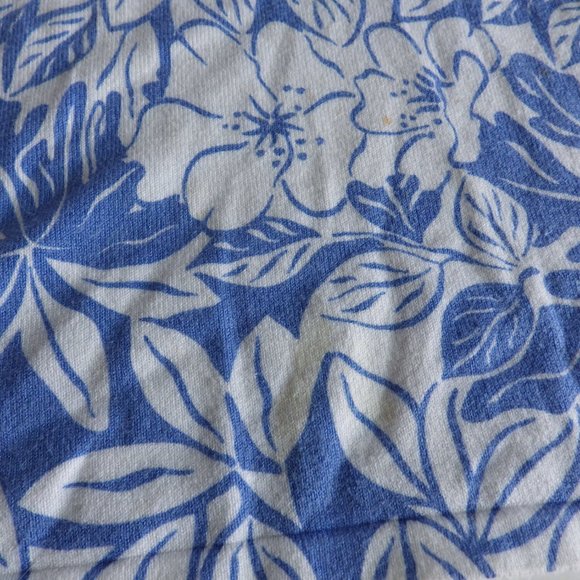 J Mc Laughlin/ Open Neck Knit Top/ Blue & White Floral/Cotton Blend/Buttons/ M - Picture 5 of 5